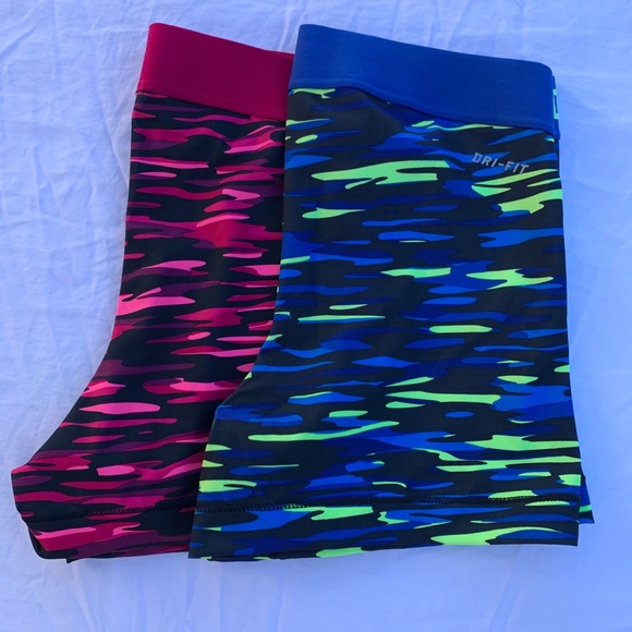 Nike Pro Small Shorts - Picture 1 of 2